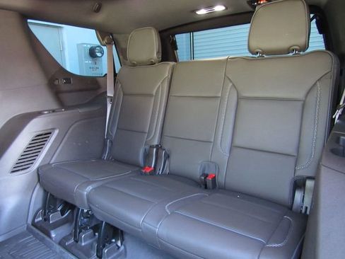 Used 2023 GMC Yukon Denali w/ Denali Reserve Package AWD/4WD image 17