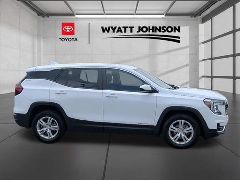 Used 2024 GMC Terrain SLE AWD/4WD image 7