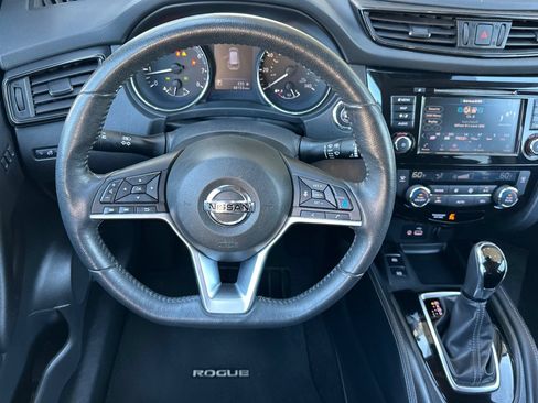 Used 2019 Nissan Rogue SL w/ Premium Package AWD/4WD image 15