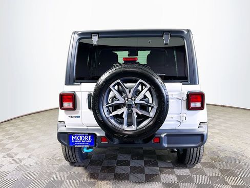 Used 2024 Jeep Wrangler Unlimited AWD/4WD image 6