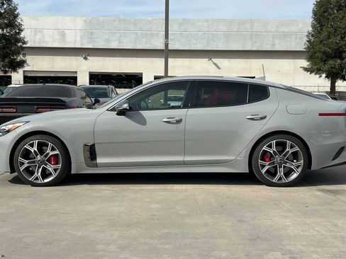 Used 2018 Kia Stinger GT1 image 6