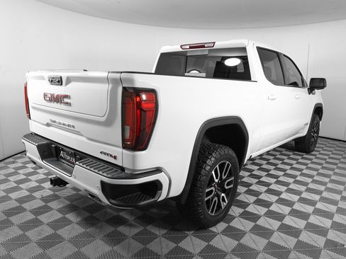 Used 2023 GMC Sierra 1500 AT4 w/ AT4 Premium Package image 5