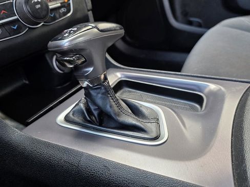 Used 2019 Dodge Charger SXT image 19