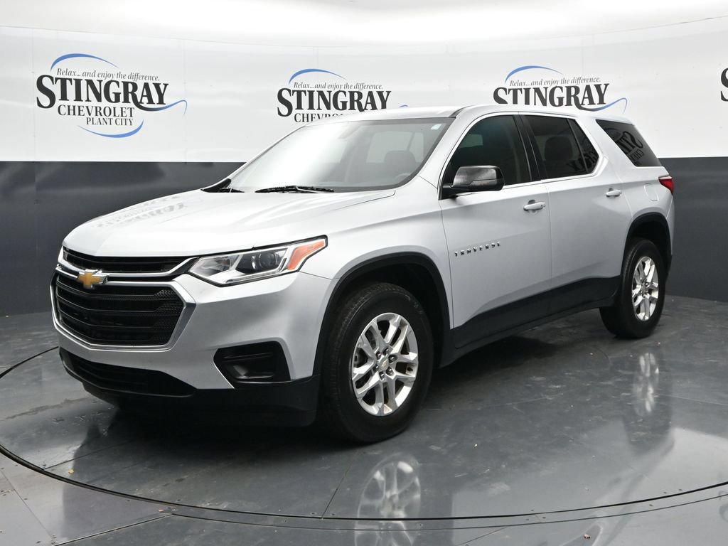 Used 2021 Chevrolet Traverse LS FWD image 3