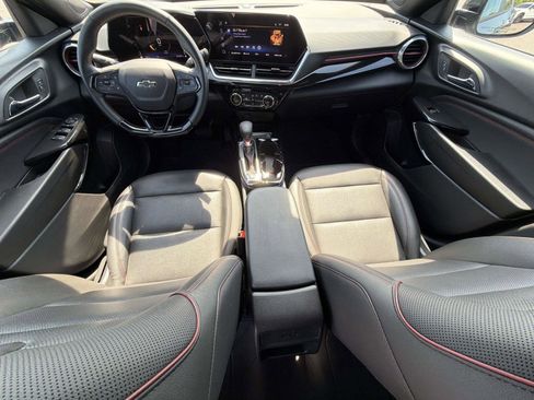 Certified 2025 Chevrolet Trax RS w/ Driver Confidence Package FWD image 20
