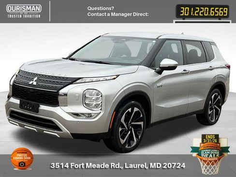 Used 2023 Mitsubishi Outlander SE image 4