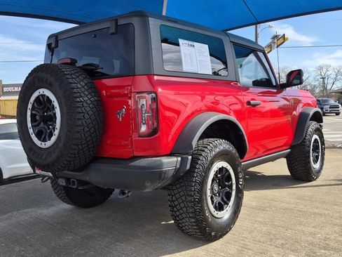 Used 2023 Ford Bronco Badlands image 6