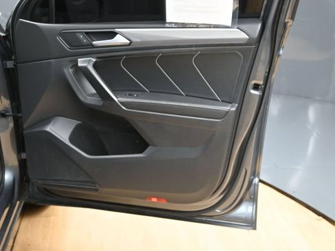 Used 2022 Volkswagen Tiguan SE R-Line FWD image 25
