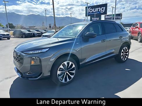 New 2026 Audi Q3 quattro 2.0T AWD/4WD image 8