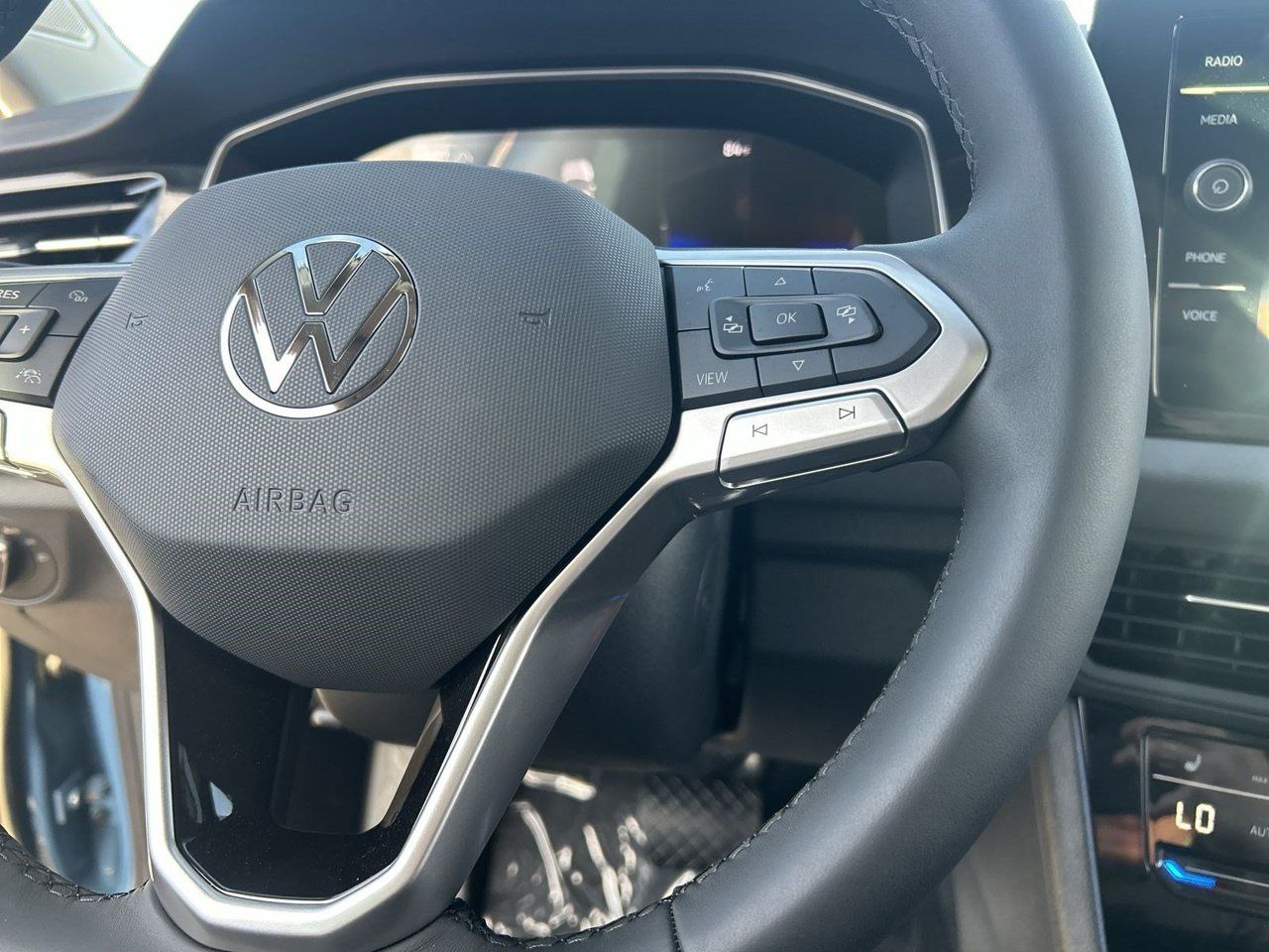 New 2027 Volkswagen Jetta SE FWD image 21