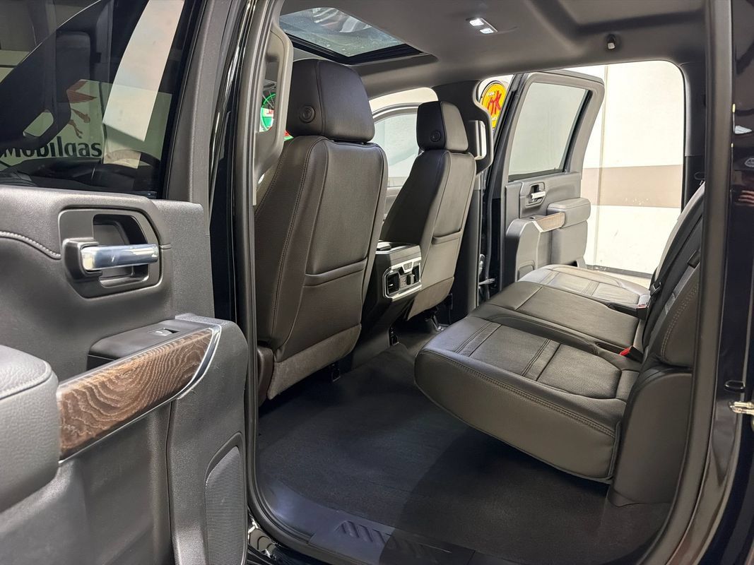 Used 2020 GMC Sierra 3500 Denali w/ Denali Ultimate Package AWD/4WD image 32