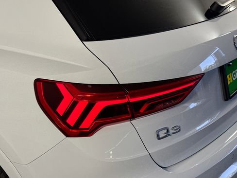 Used 2022 Audi Q3 2.0T Premium Plus w/ Premium Plus Package image 35