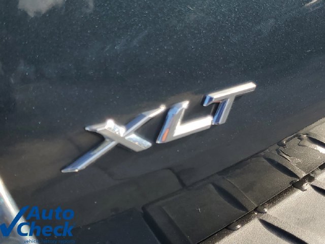 Used 2022 Ford Explorer XLT w/ Equipment Group 202A RWD image 9
