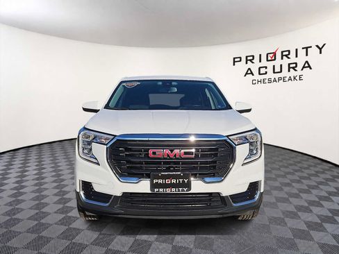 Used 2024 GMC Terrain SLE AWD/4WD image 2