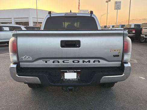 Used 2022 Toyota Tacoma 4x4 Double Cab image 7