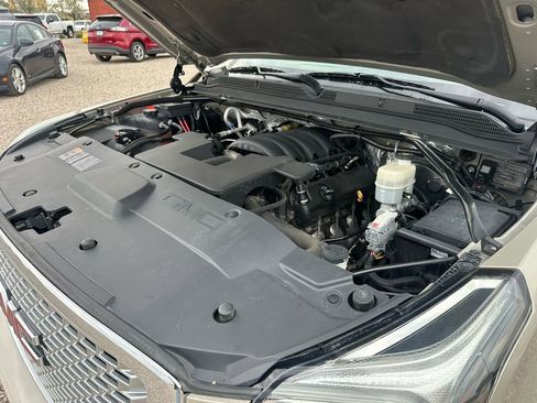 Used 2015 GMC Yukon Denali w/ Premium Package image 42