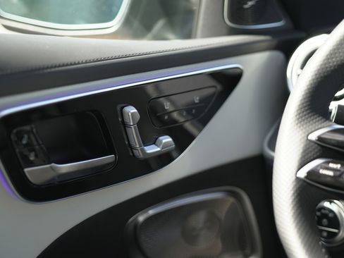 New 2025 Mercedes-Benz C 300 4MATIC Sedan image 29