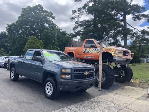 Used 2014 Chevrolet Silverado 1500 W/T w/ Trailering Package AWD/4WD image 2