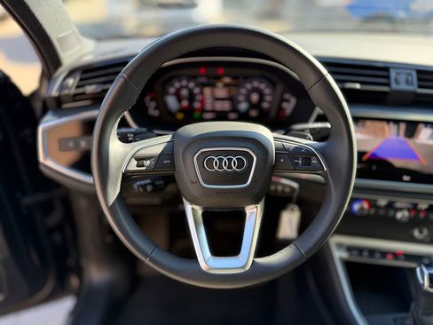 Used 2025 Audi Q3 2.0T Premium image 6