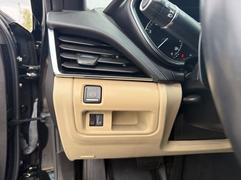 Used 2023 Cadillac CT5 Luxury w/ Sun And Sound Package image 32