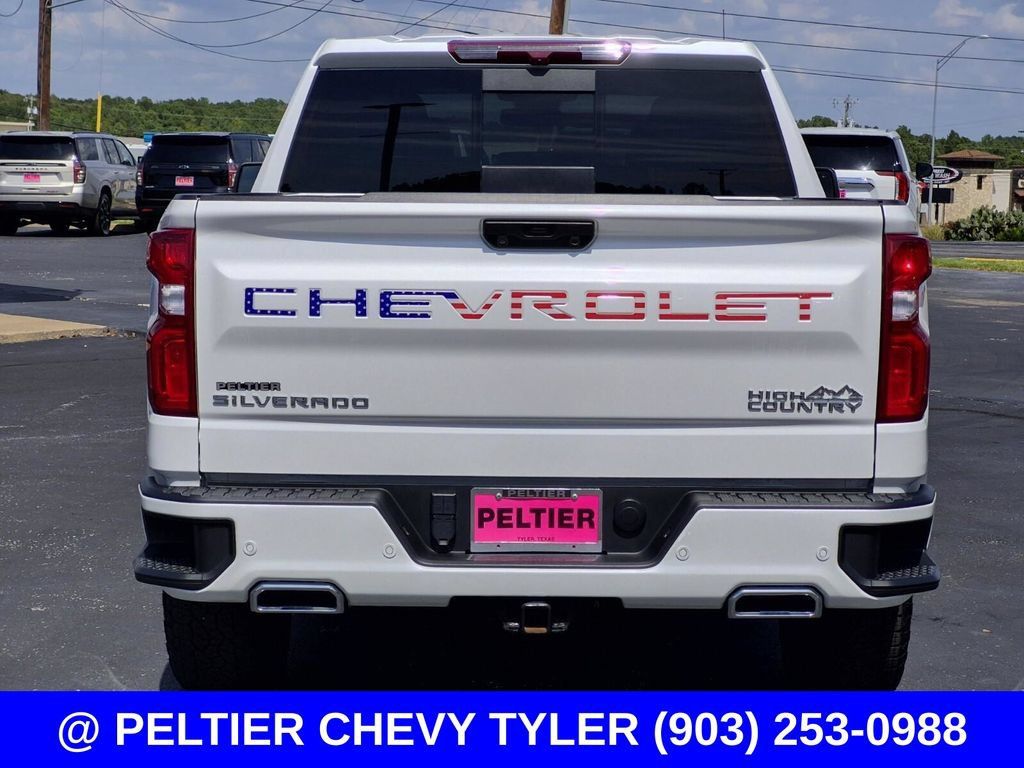 Used 2023 Chevrolet Silverado 1500 High Country w/ Z71 Off-Road Package AWD/4WD image 5