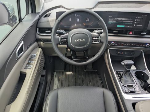 New 2026 Kia Carnival EX FWD image 13