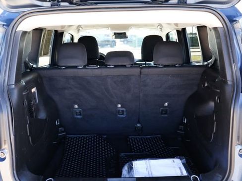 Used 2023 Jeep Renegade Latitude image 18