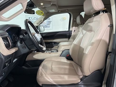 Used 2024 Ford Expedition Limited image 21