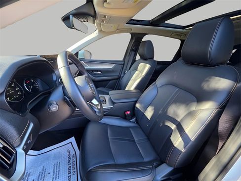 Used 2024 MAZDA CX-90 3.3 Turbo w/ Premium Package image 23