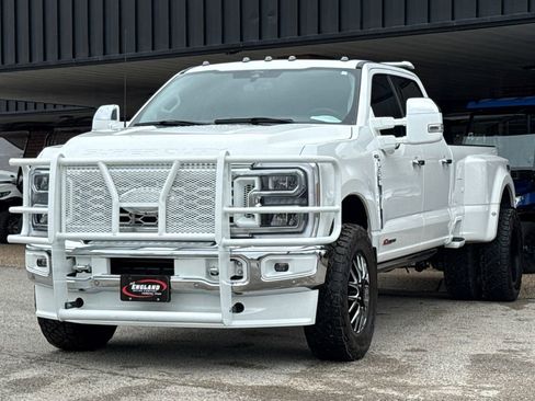 Used 2024 Ford F350 Lariat w/ Lariat Ultimate Package AWD/4WD image 3