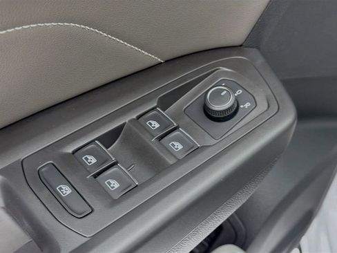 Used 2023 Volkswagen Atlas SEL R-Line image 18