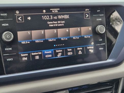 Certified 2022 Volkswagen Taos SE image 16