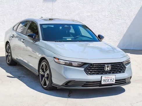Used 2024 Honda Accord Sport image 3