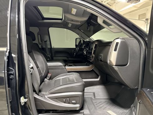 Used 2019 GMC Sierra 2500 Denali w/ Duramax Plus Package AWD/4WD image 23