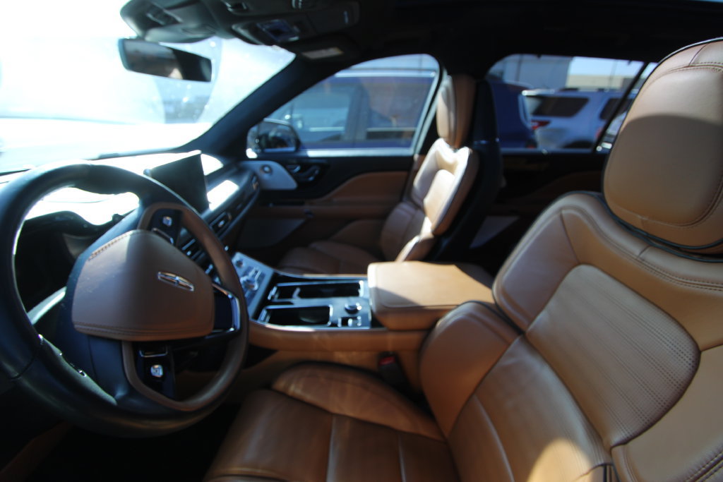 Used 2024 Lincoln Aviator Black Label AWD/4WD image 9