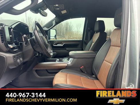 Certified 2024 Chevrolet Silverado 3500 High Country w/ Technology Package image 15