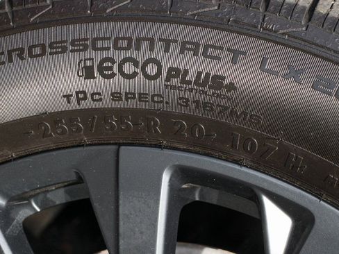 Used 2023 Chevrolet Traverse RS image 51