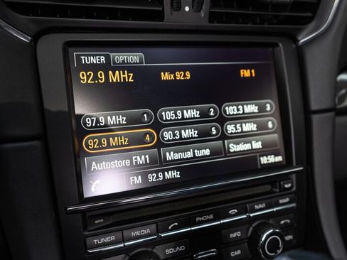 Used 2015 Porsche 911 Turbo S AWD/4WD image 90