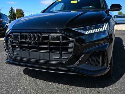 Used 2022 Audi Q8 Premium Plus image 11