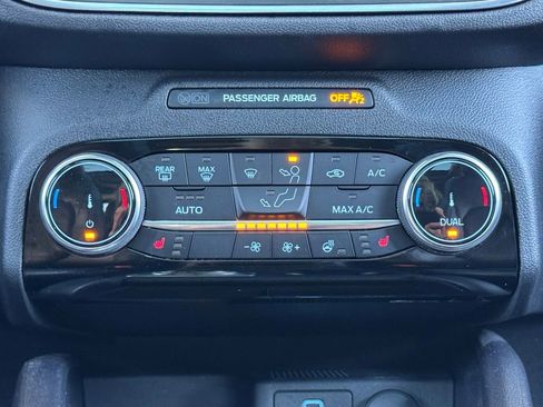 Used 2022 Ford Escape Titanium w/ Class II Trailer Tow Package image 25