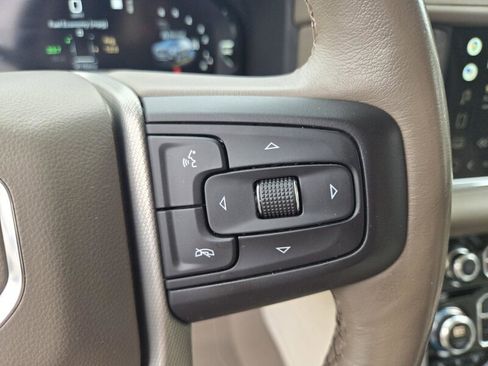 Used 2022 GMC Yukon Denali w/ Denali Premium Package AWD/4WD image 13