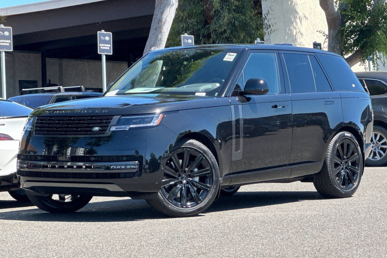 New 2026 Land Rover Range Rover SE AWD/4WD image 1