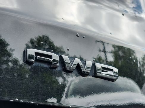 Used 2023 GMC Acadia SLT w/ Elevation Edition AWD/4WD image 35