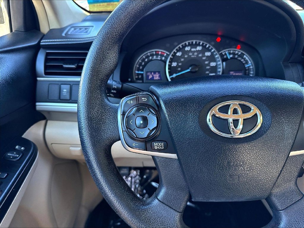 Used 2013 Toyota Camry LE FWD image 14