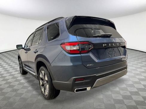 New 2026 Honda Pilot Touring image 4