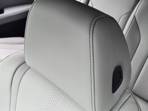 Certified 2026 Acura MDX w/ Technology Package FWD image 15