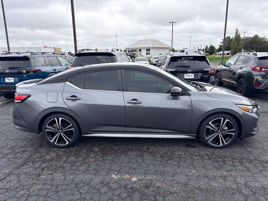 Used 2023 Nissan Sentra SR w/ Electronics Package FWD image 2
