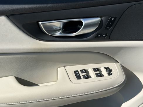 Used 2024 Volvo S60 B5 Plus w/ Climate Package FWD image 25