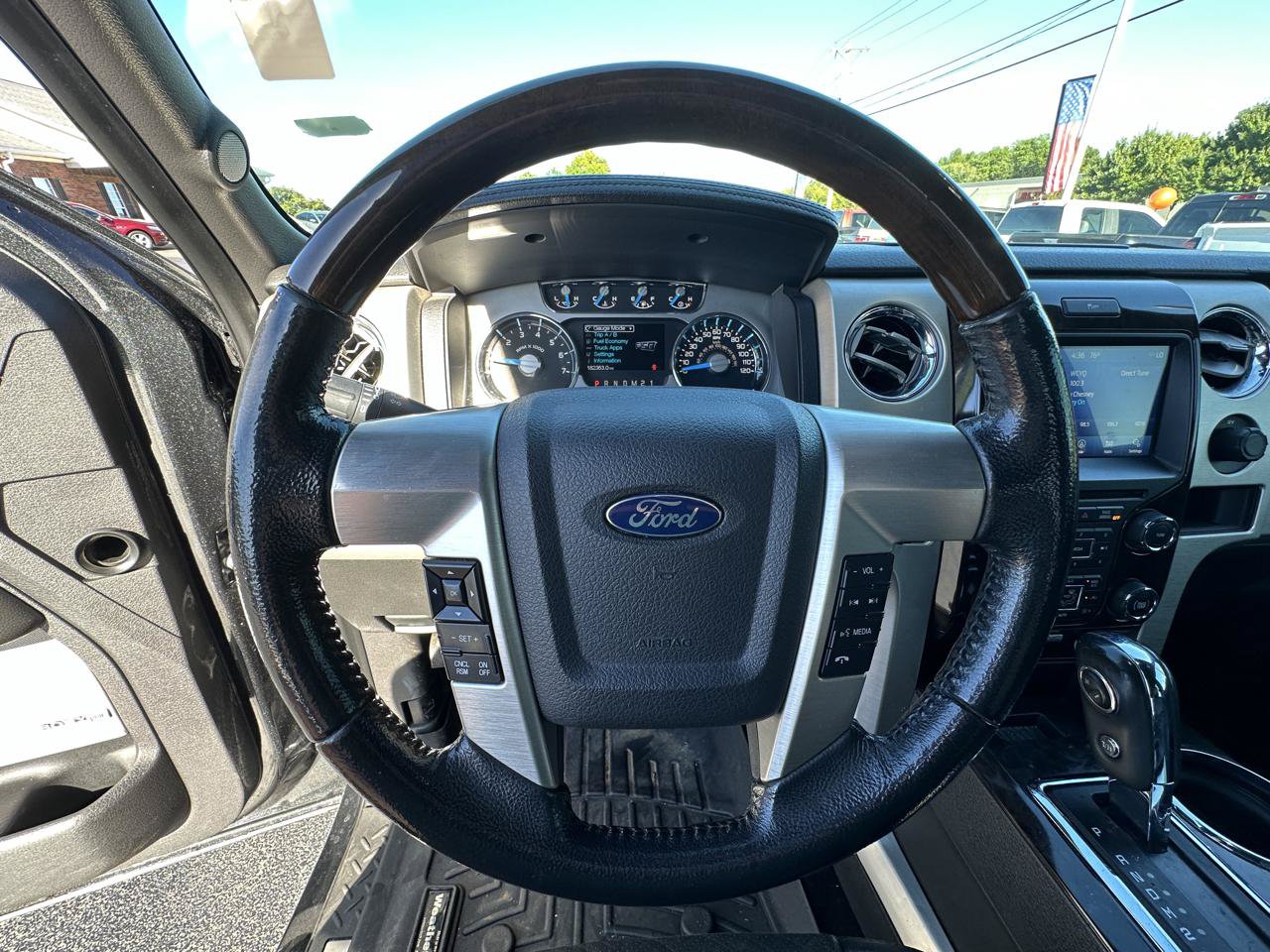 Used 2013 Ford F150 Platinum AWD/4WD image 12