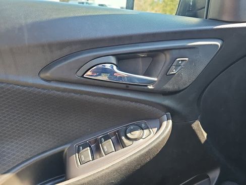 Used 2022 Chevrolet Malibu LS image 16